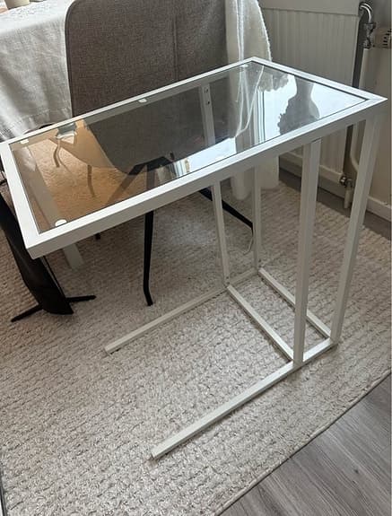 Sidobord / sängbord