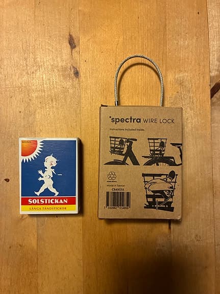 Lätt vajerlås för att säkra cykeltillbehör - Spectra
