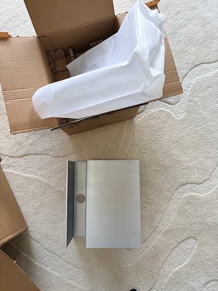 Sängbord aluminium - Ferm Living