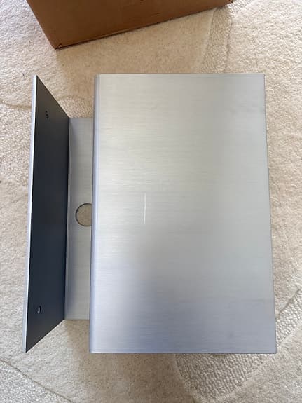 Sängbord aluminium - Ferm Living