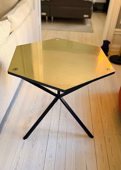 No early birds / Per Söderberg Bespoke collection brass sidetable