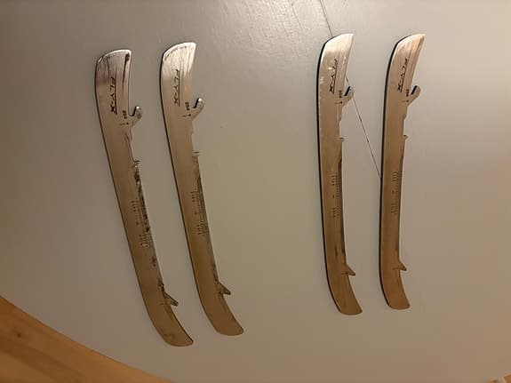 Skridskostål, skenor