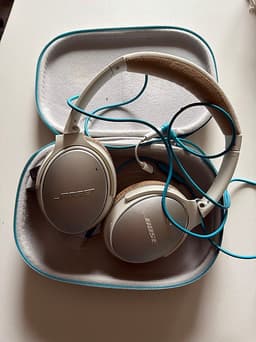 Bose over-ear hörlurar trådbundna vit