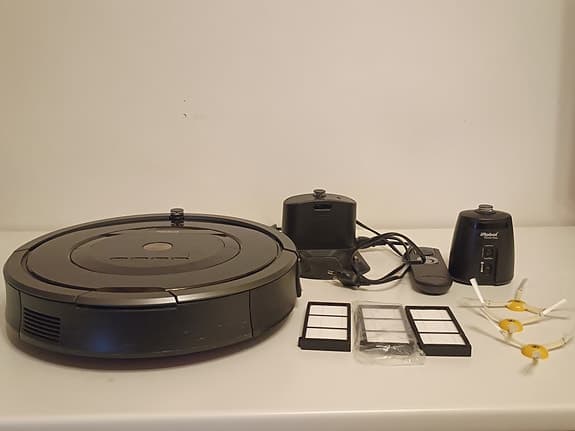 iRobot 880 robotdammsugare svart