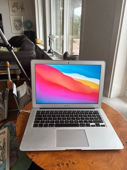 Apple MacBook Air 13 tum, tidig 2015
