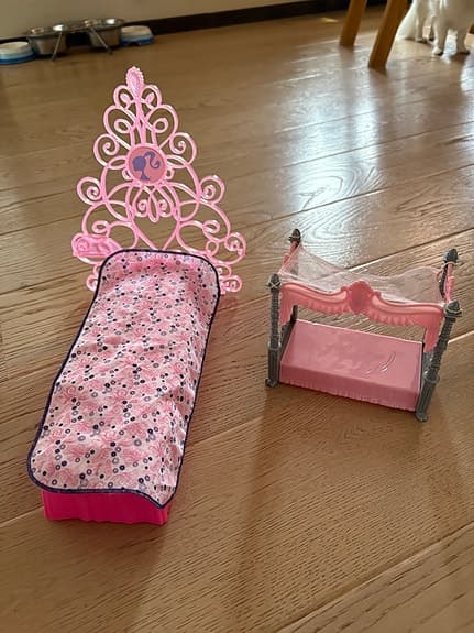 Barbie docksängar rosa plast