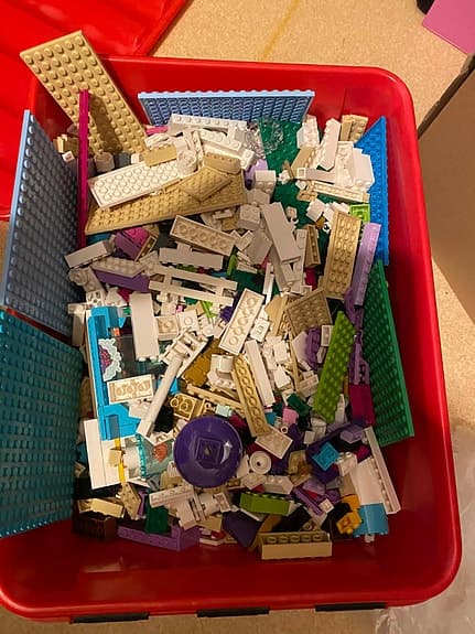 Blandad låda med lego från Friends serien