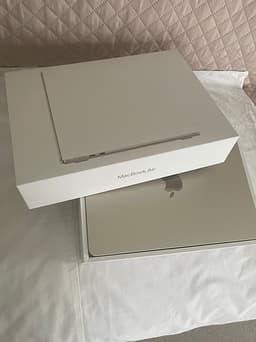 Apple MacBook Air 13  M4