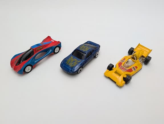 3 st Leksaksbilar | Vintage Corgi Juniors F1 | Majorette Spider-Man