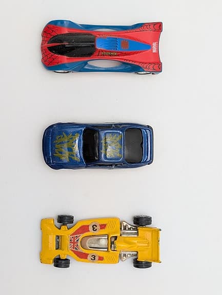 3 st Leksaksbilar | Vintage Corgi Juniors F1 | Majorette Spider-Man