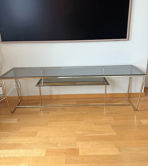 Stilren mediebänk / TV-bord – som ny