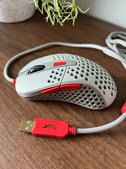 Xtrfy M4 lätt gamingmus, 69g, RGB