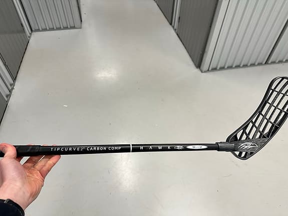 Salming Hawk innebandyklubba svart kolfiber