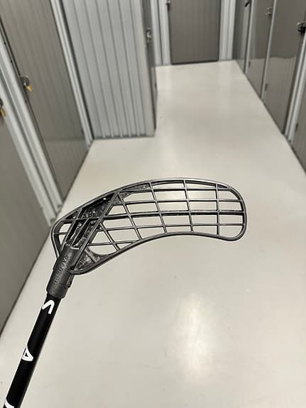 Salming Hawk innebandyklubba svart kolfiber