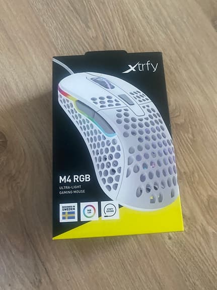 Xtrfy M4 RGB datormus vit