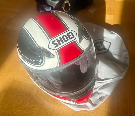 Shoei integralhjälm röd vit svart