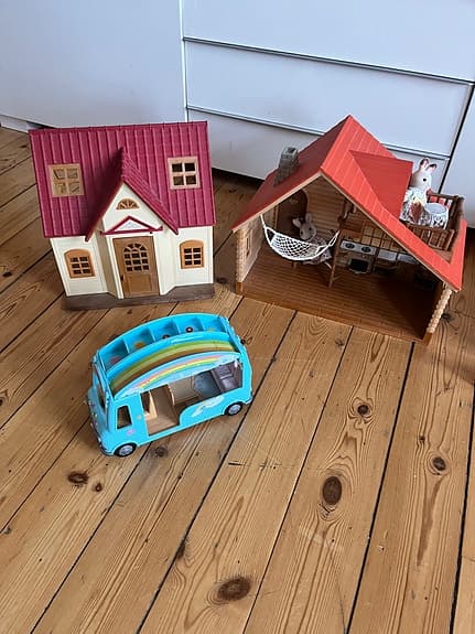 Sylvanian Families hus och bilar