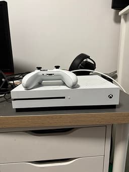 Xbox One s
