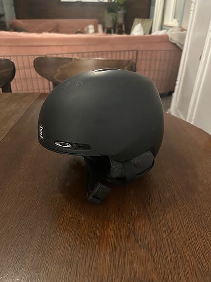 Oakley Mod1 hjälm junior small svart 49–53 cm