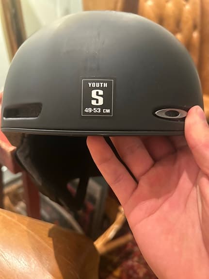 Oakley Mod1 hjälm junior small svart 49–53 cm