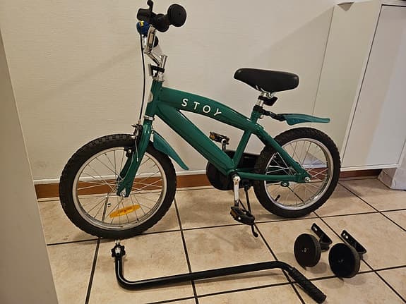 Stoy barncykel 16" grön