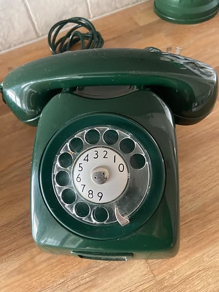 Televerket Dialog telefoner med nummerskiva, tillverkad 1962-1972