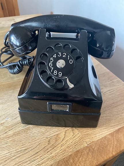 Bakelit telefon från LM Ericsson 1930-talet