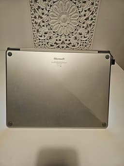 Surface Laptop i Platina 13"  Copilot+ PC 13" – Snapdragon X Plus