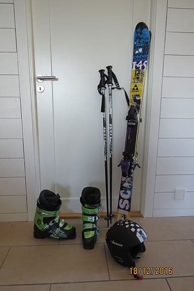 Junior Alpinutrustning och Längdutrustning