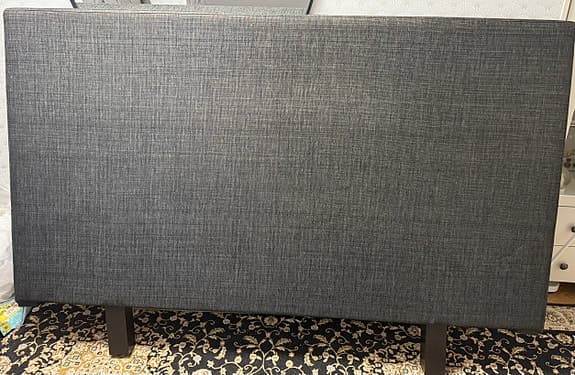 sänggavel grå textil