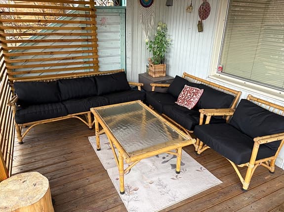 Bambumöbel loungeset soffa fåtöljer bord svart dynor