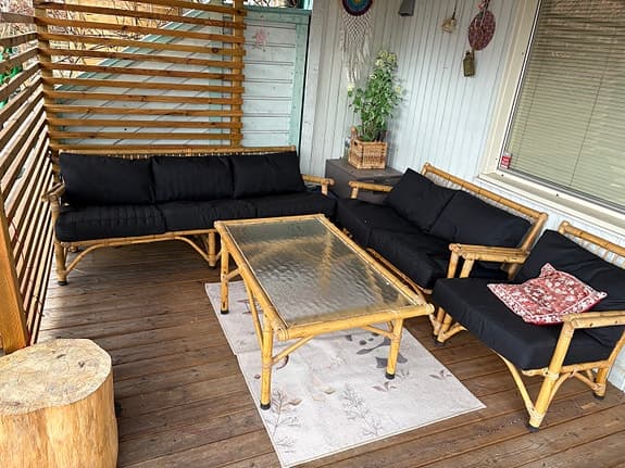 Bambumöbel loungeset soffa fåtöljer bord svart dynor