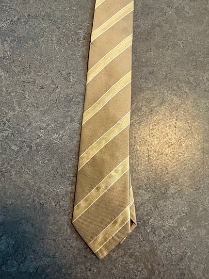 Herrslips beige med diagonala ränder