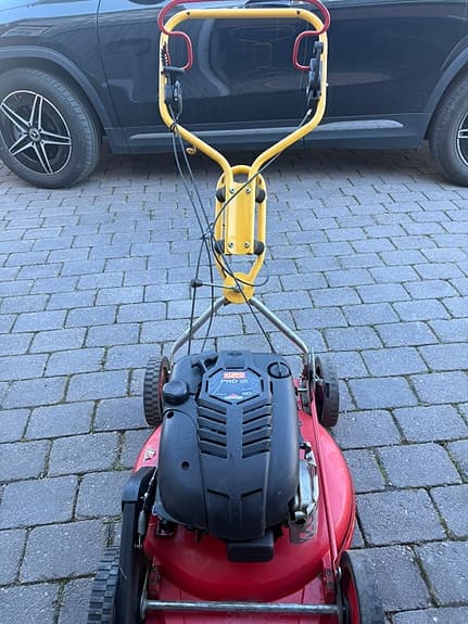 Röjsåg Husqvarna och  Klippo gräsklippare med drift bensin