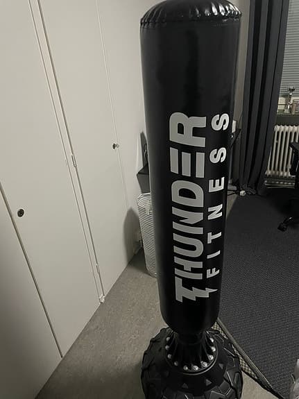 Thunder fitness stående boxingsäckssäck