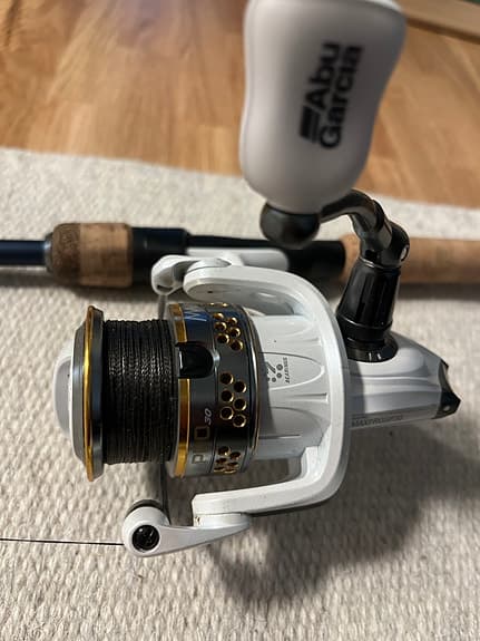 2 fiskespön 1000kr styck