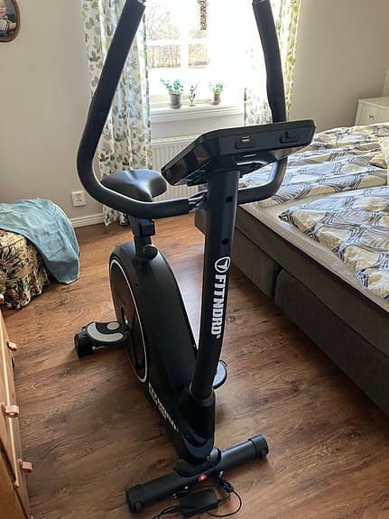 FitNord motionscykel svart