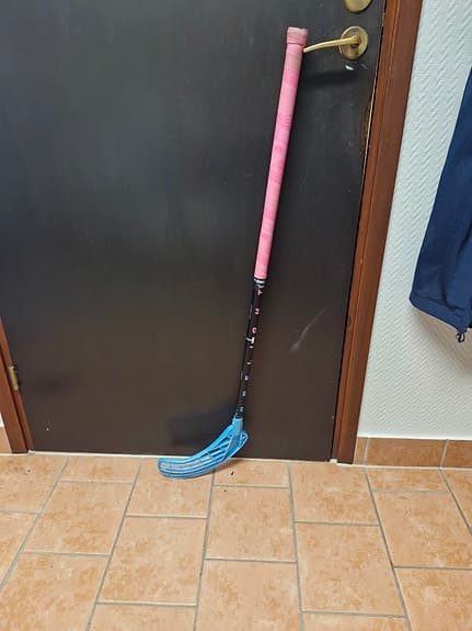 Prelight innebandyklubba blå klubba rosa grepplinda