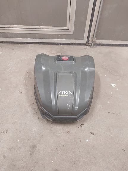 Stiga autoclip 223 robotgräsklippare