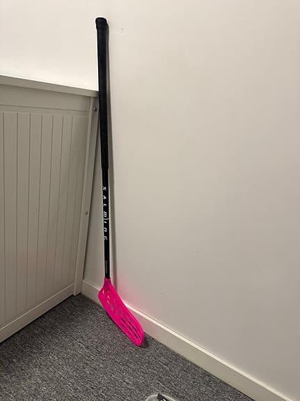 Unihoc innebandyklubba junior svart med rosa blad