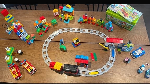 Lego Duplo Spiderman Tågbana Polisbil Brandman Leksaker