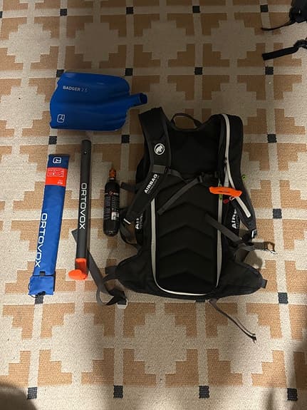 Lavinryggsäck mammut flip removable airbag 3.0 + spade & sond