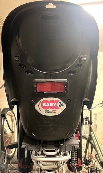 Baby Ok cykelsits / Barnsit svart grå med fäste
