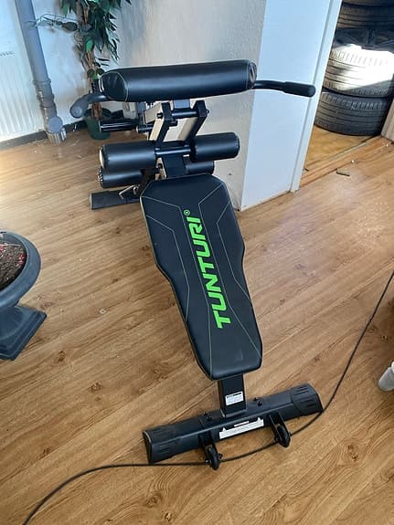 Tunturi magbänk och rygg svart