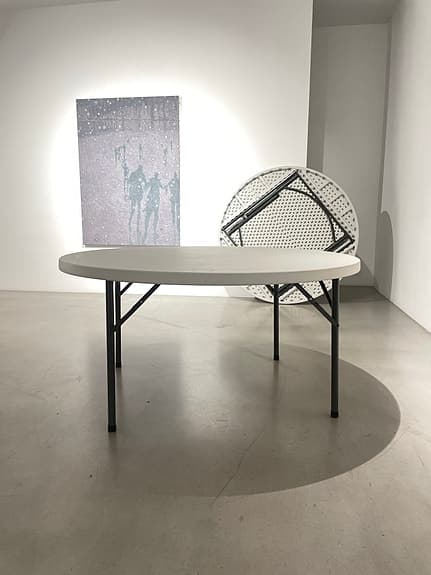2 ihopfällbara matbord för 8 pers säljes billigt