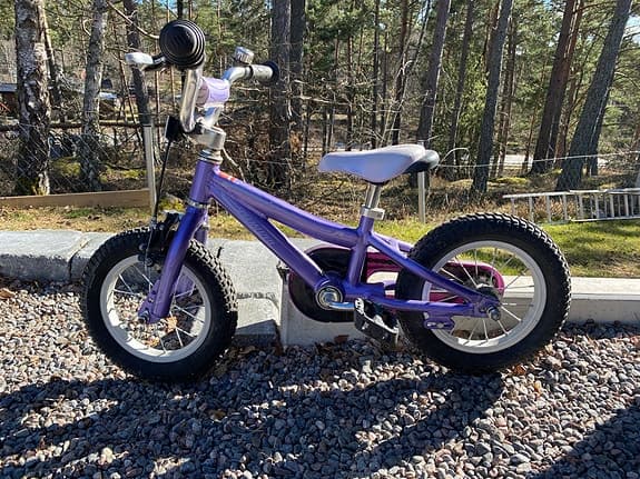Specialized barncykel 12” lila