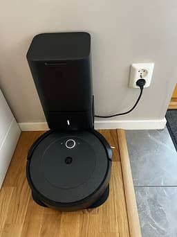 iRobot Roomba i3
