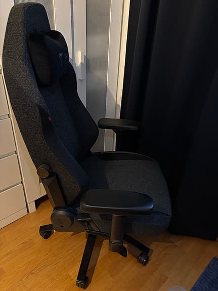 Secretlab Titan evo gamingstol säljes i mycket gott skick