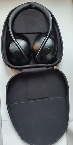 Bose Noise Cancelling Headphones 700