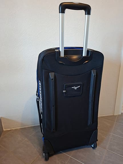 Mizuno resväska med hjul blå svart